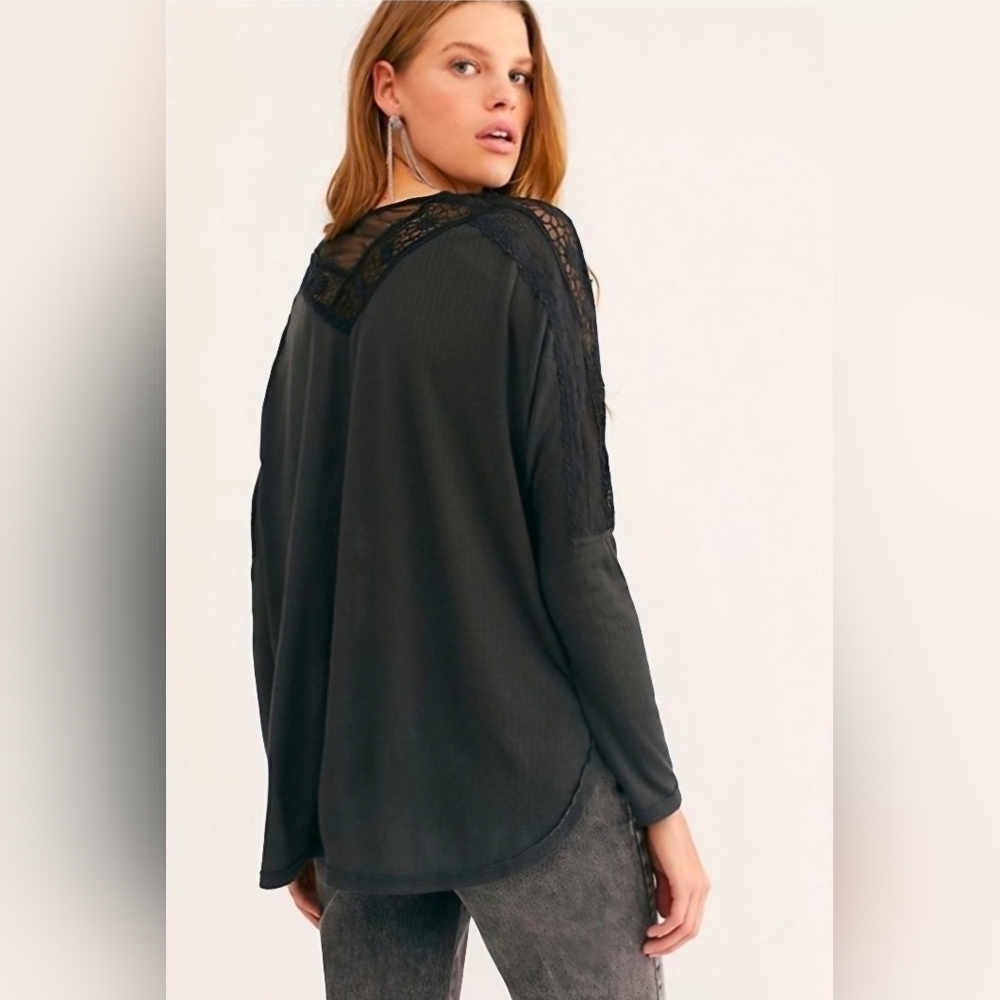 Free People Lola Long Sleeve Lace V Neck Black Tee Women's Size XS Lightweight - Picture 2 of 7